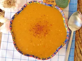 Sarımsaklı Tarhana Çorbası