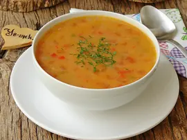 Sebzeli Tarhana Çorbası