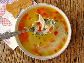 Sebzeli Tavuk Çorbası