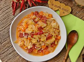 Sucuklu Kapuska Yemeği