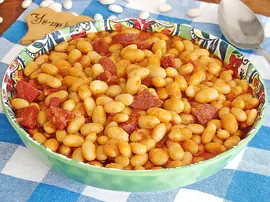 Sucuklu Süt Fasulyesi