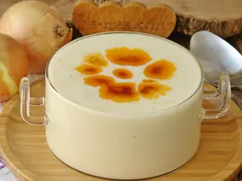 Sütlü Soğan Çorbası