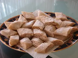 Tahinli Cevizli Tatlı (Baklavalık Yufka İle)