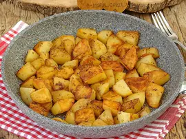 Tavada Baharatlı Patates Kızartması