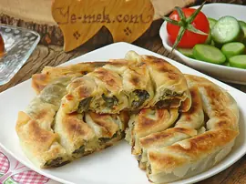 Tavada Ispanaklı Kol Böreği