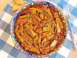 Tencerede Patlıcan Musakka