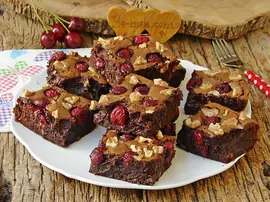 Vişneli Çikolatalı Brownie