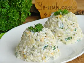 Yoğurtlu Arpa Şehriye Salatası