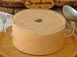 Yoğurtlu Tarhana Çorbası