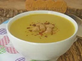 Zerdeçallı Mercimek Çorbası