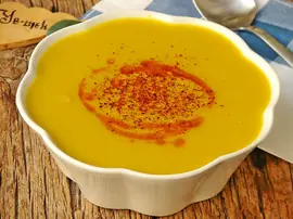 Zerdeçallı Nohut Çorbası