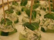 Labneli Salatalık Kanepeleri