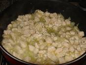 Tavuklu Bezelye Yemeği