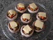 Fırında Garnitürlü Mantar Dolması