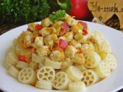 Köri Soslu Tavuklu Makarna