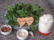 Yoğurt Soslu Ispanak Salatası