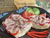 Kırmızı Biberli Ekmek Pizzası