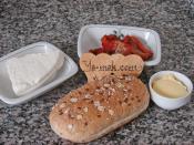 Kuru Domatesli Sandviç