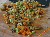 Sebzeli Yoğurtlu Tavuk Salatası