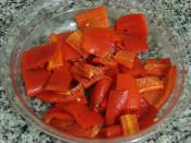 Közlenmiş Kırmızı Biberli Patlıcan Salatası