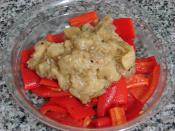 Közlenmiş Kırmızı Biberli Patlıcan Salatası