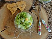 Hardal Soslu Brokoli Salatası