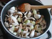 Arpacık Soğanlı Mantar Sote