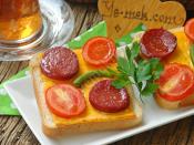 Fırında Sucuklu Ekmek Dilimleri