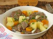 Tencerede Sebzeli Et Haşlama