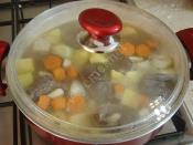 Tencerede Sebzeli Et Haşlama