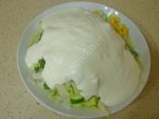 Yoğurtlu Marul Salatası