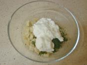 Yoğurtlu Enginar Salatası