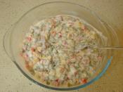 Yoğurtlu Garnitür Salatası