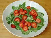 Çilekli Semizotu Salatası