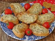 Fırında Kaşarlı Ekmek Dilimleri