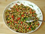 Cevizli Zeytin Salatası