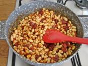 Sucuklu Süt Fasulyesi