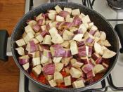 Mor Patlıcan Yemeği