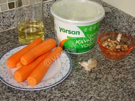 Cevizli Yoğurtlu Havuç Salatası