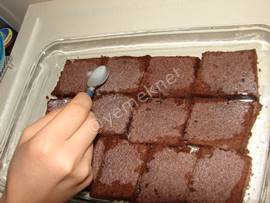 Ağlayan Pasta (Ev Brownisi)