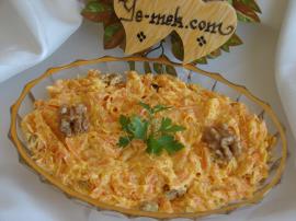 Cevizli Yoğurtlu Havuç Salatası