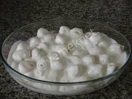 Bulgur Köftesi (Yoğurt Soslu)