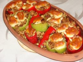 Güveçte Kremalı Tavuk Dolması (Ceviz, Badem ve Çam Fıstıklı)