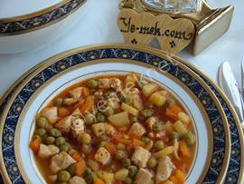 Tavuklu Bezelye Yemeği