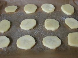 Fırında Sucuklu Patates Kanepeleri