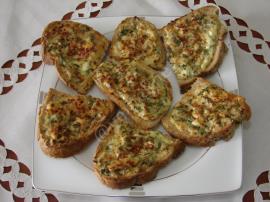 Maydanozlu Ekmek Dilimleri