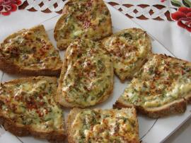 Maydanozlu Ekmek Dilimleri