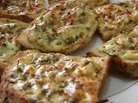 Maydanozlu Ekmek Dilimleri