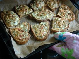 Maydanozlu Ekmek Dilimleri