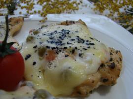 Tavuk Yatağında Soslu Garnitür